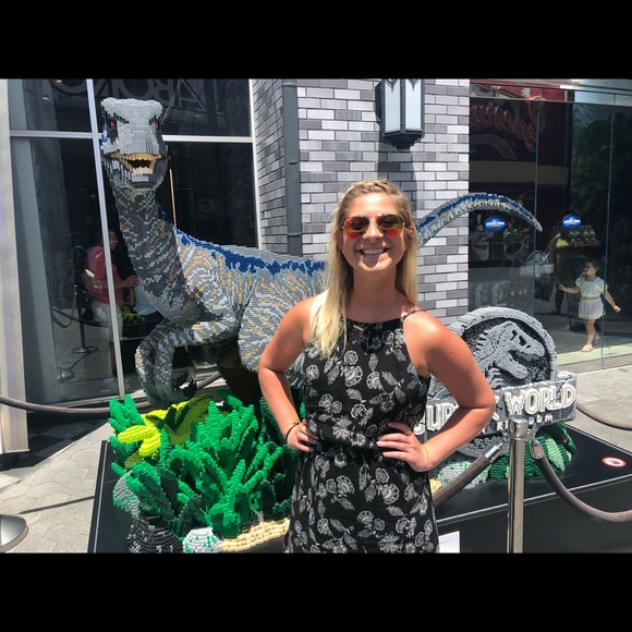 Meet your Posher, Devin - Picture 5 of 5